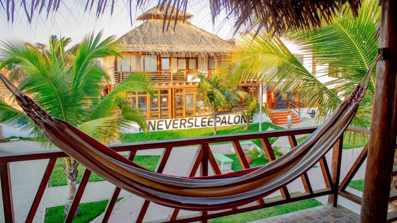 The Point Mancora Beach Екстериор снимка