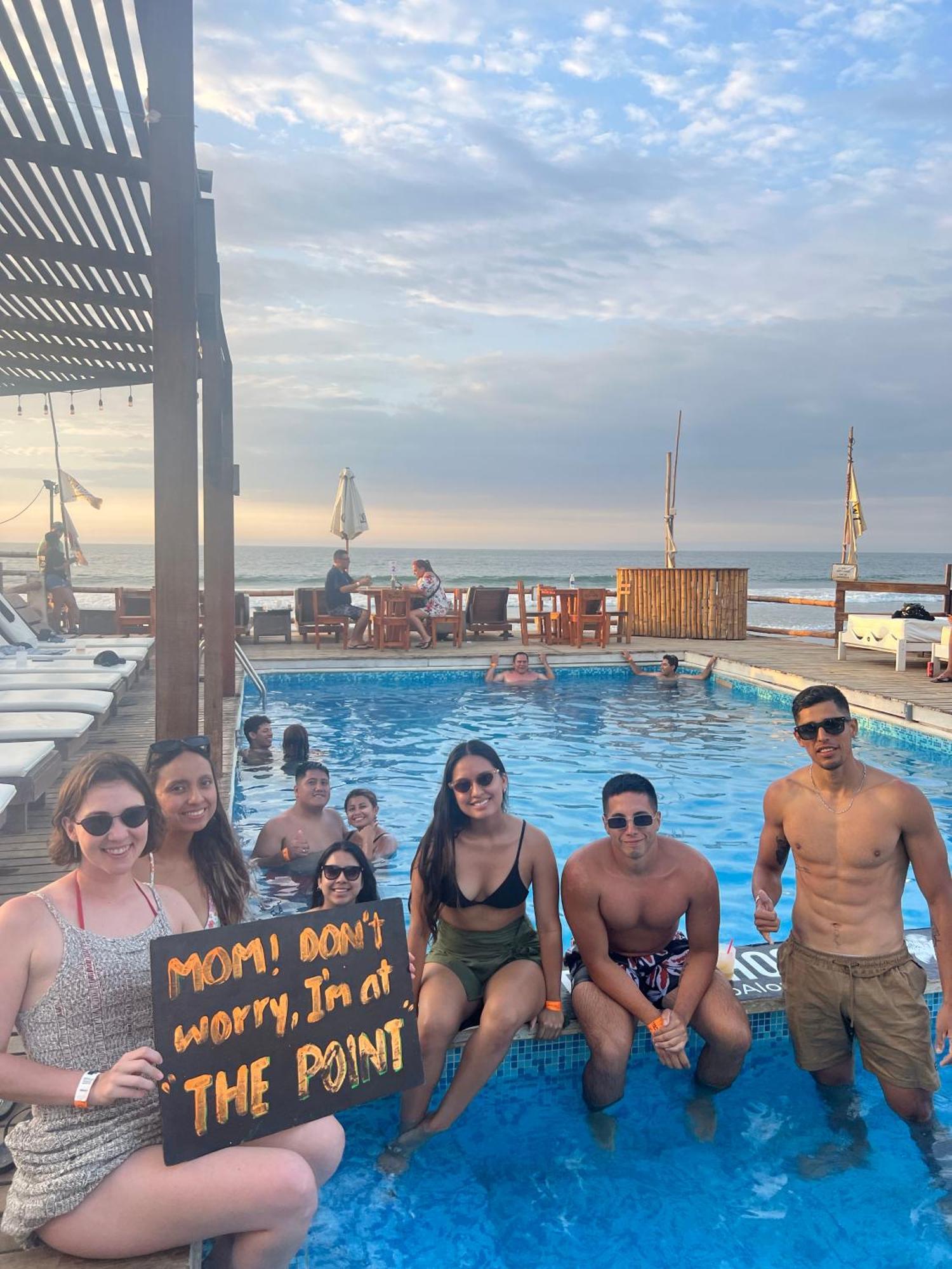 The Point Mancora Beach Екстериор снимка